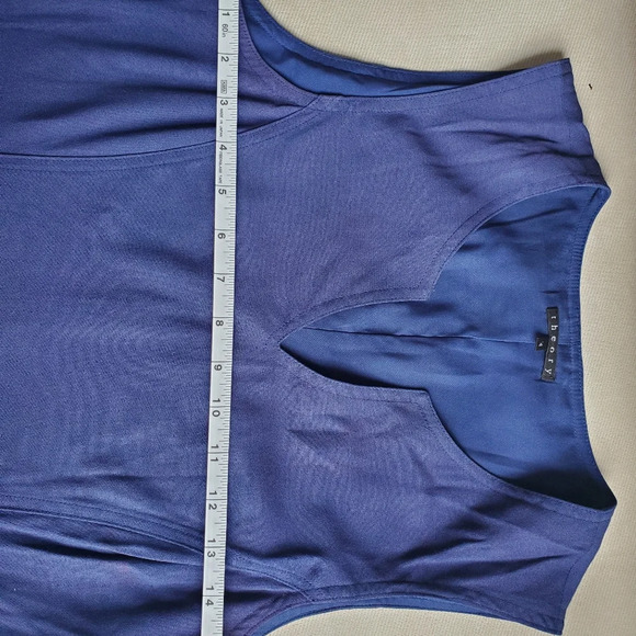 Theory blue vneck sleeveless sheath dress with pockets size 4! - Picture 10 of 12
